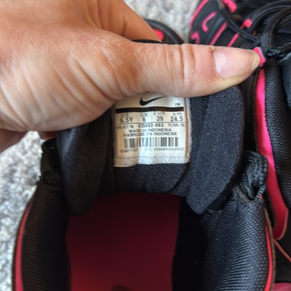 Nike uptempo- size 6.5y(women’s 8) - Picture 5 of 6